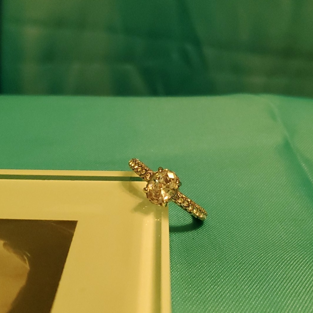Womens size 9 Ring with clear stones